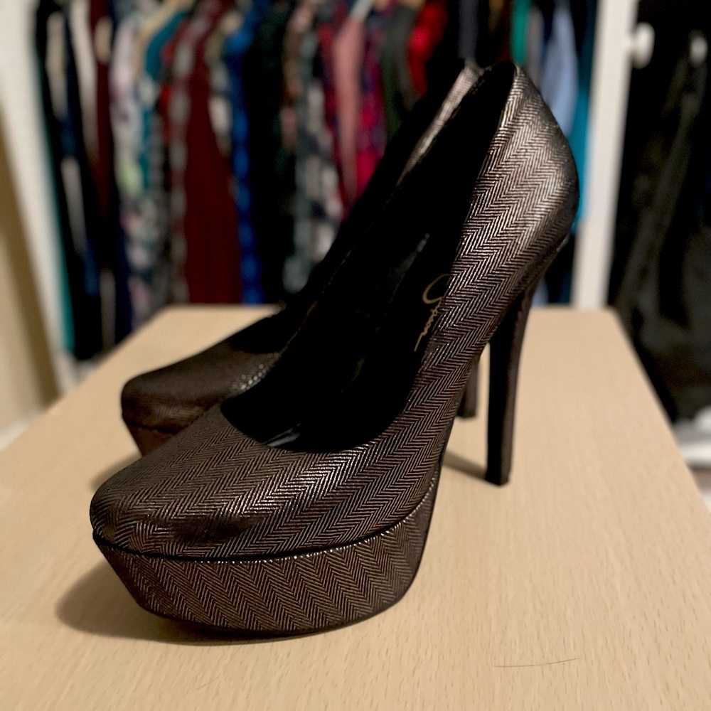 Jessica Simpson Gold/Brown Herringbone Pointed Toe Stiletto, size 7
